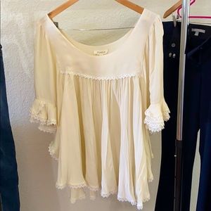 Ciel BOHO Ivory Top Excellent Cond.